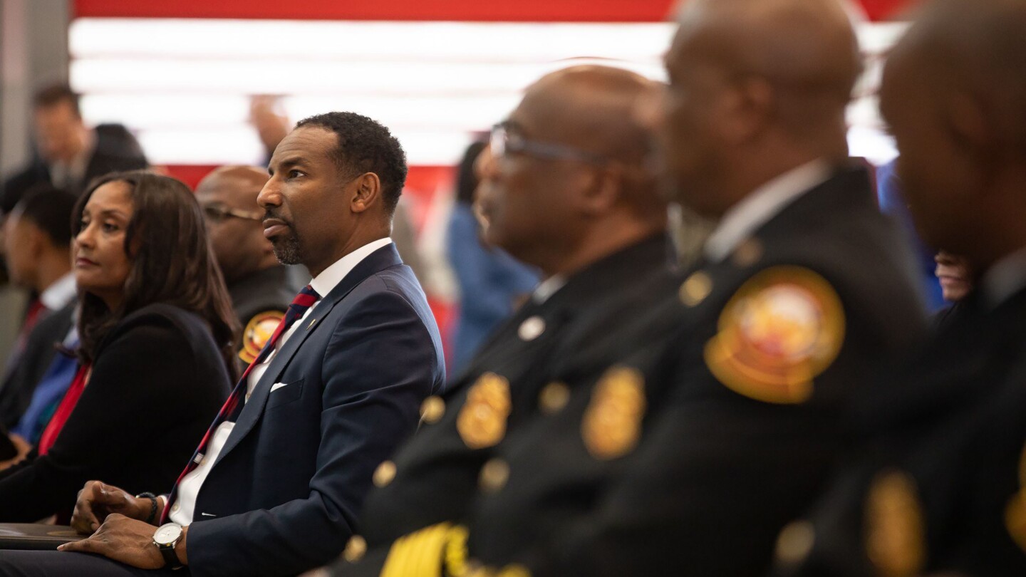 US-NEWS-ATLANTA-MAYOR-FIREUNION-1-AT